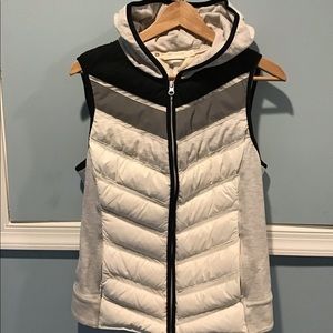 Blanc Noir packable moto hooded vest